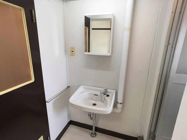 ビレッジハウスの同一物件・同一タイプの間取りの写真です 井原鉄道井原線/川辺宿駅 徒歩18分 5階 築53年