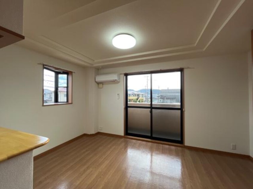 リビング 山陽本線（中国）/西阿知駅 徒歩9分 2階 築18年