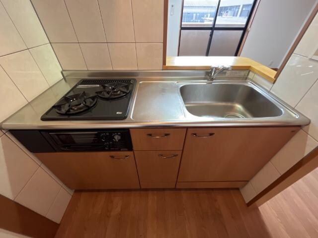 キッチン 山陽本線（中国）/西阿知駅 徒歩9分 2階 築18年