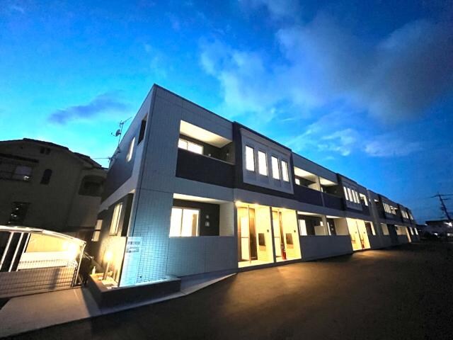 外観写真（夜） 山陽本線（中国）/倉敷駅 バス15分倉敷南高校入口下車:停歩10分 2階 築2年