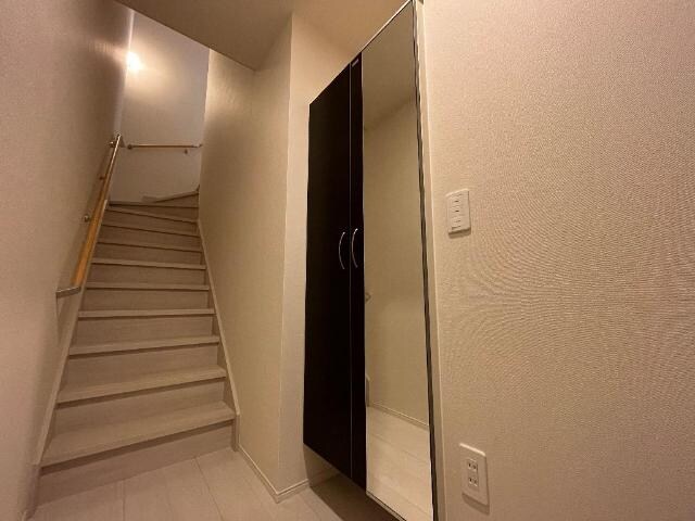 玄関 山陽本線（中国）/倉敷駅 バス15分倉敷南高校入口下車:停歩10分 2階 築2年