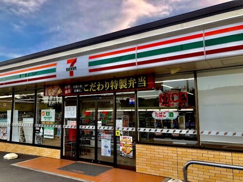 セブンイレブン 倉敷宮前店(コンビニ)まで289m 山陽本線（中国）/倉敷駅 徒歩24分 1階 築17年