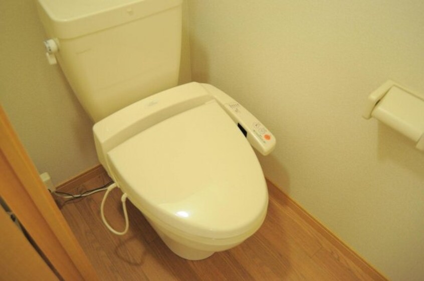 備品や設備仕様は号室等により異なります現地をご確認下さい。 山陽本線（中国）/倉敷駅 徒歩24分 2階 築17年