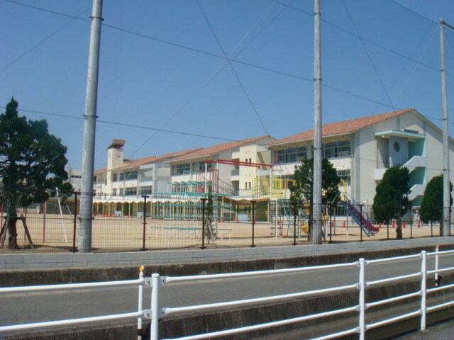 市立倉敷南小学校まで100ｍ 山陽本線（中国）/倉敷駅 バス16分大高下車:停歩8分 2階 築28年