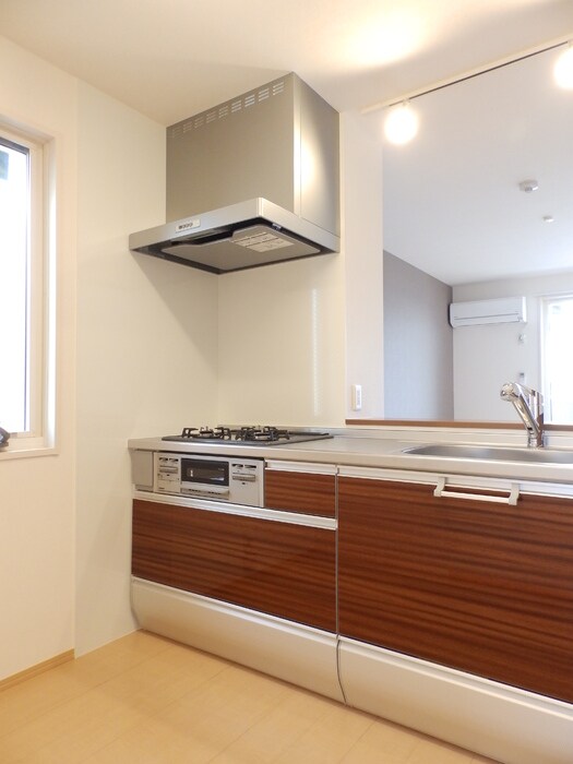  水島臨海鉄道水島本線/球場前駅 徒歩16分 2階 築9年