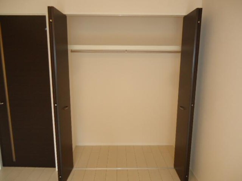 収納 山陽本線（中国）/西阿知駅 徒歩17分 2階 築8年