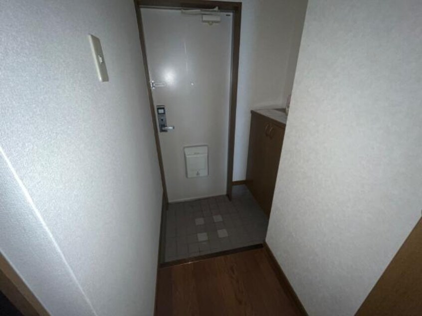 玄関 山陽本線（中国）/西阿知駅 徒歩26分 1階 築26年