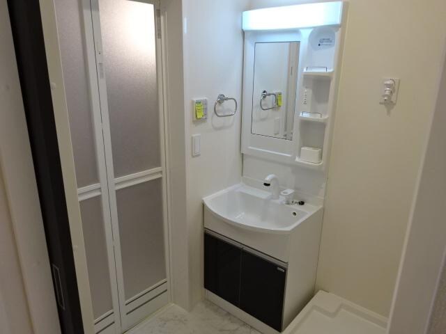 洗髪洗面化粧台 山陽本線（中国）/倉敷駅 徒歩8分 2階 築8年