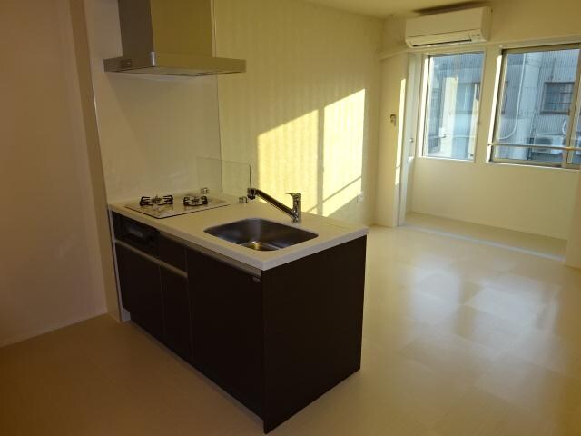 キッチン（2口ガスコンロ） 山陽本線（中国）/倉敷駅 徒歩8分 2階 築8年