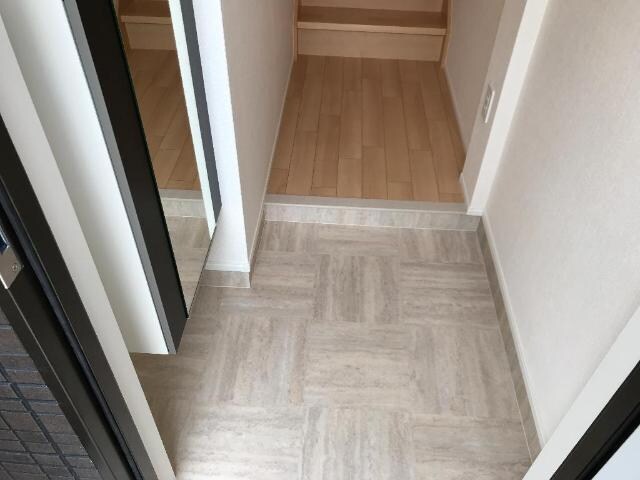 玄関 伯備線/総社駅 徒歩12分 2階 築3年