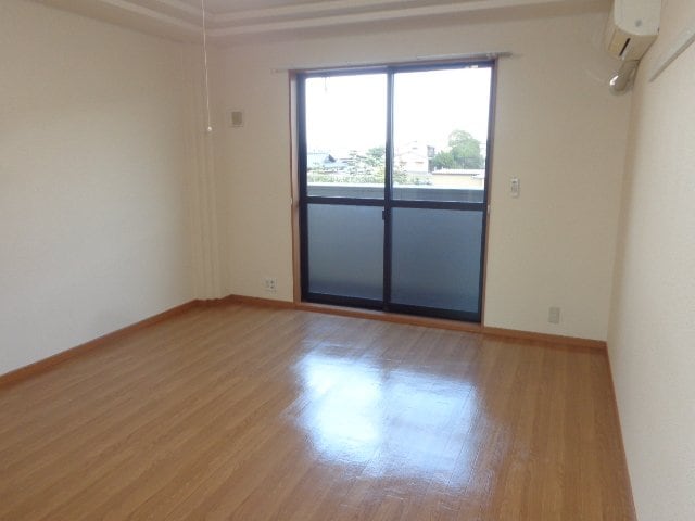 室内 山陽本線（中国）/新倉敷駅 バス15分東小高地下車:停歩5分 2階 築18年