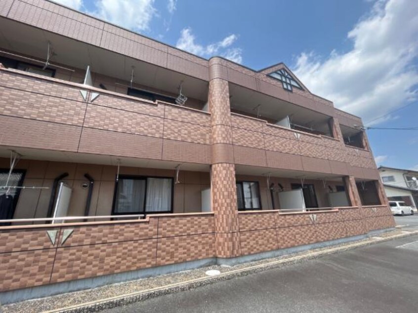 外観写真（昼） 伯備線/総社駅 徒歩20分 1階 築18年