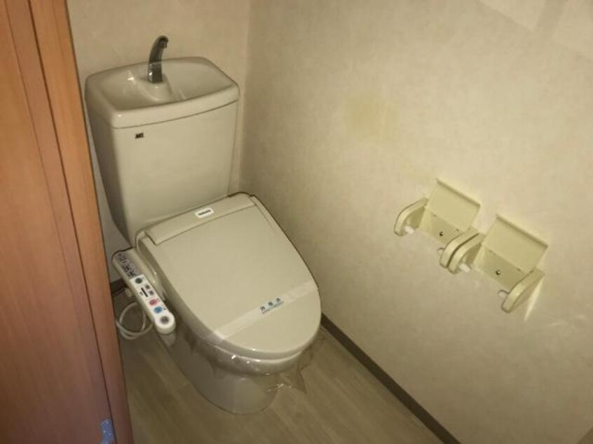 トイレ 山陽本線（中国）/新倉敷駅 バス15分東小高地下車:停歩5分 1階 築18年