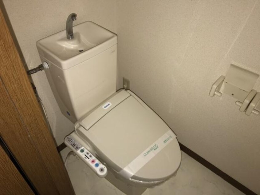 シャワー付トイレ 山陽本線（中国）/倉敷駅 徒歩18分 2階 築28年