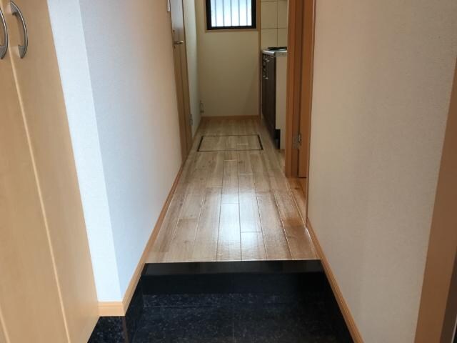 玄関 山陽本線（中国）/西阿知駅 徒歩15分 1階 築17年