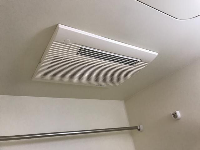 浴室乾燥機 山陽本線（中国）/西阿知駅 徒歩15分 1階 築17年