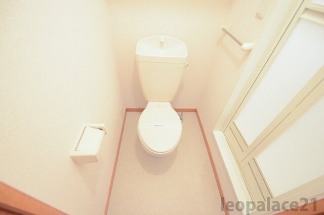 備品や設備仕様は号室等により異なります現地をご確認下さい。　 山陽本線（中国）/倉敷駅 徒歩17分 1階 築19年