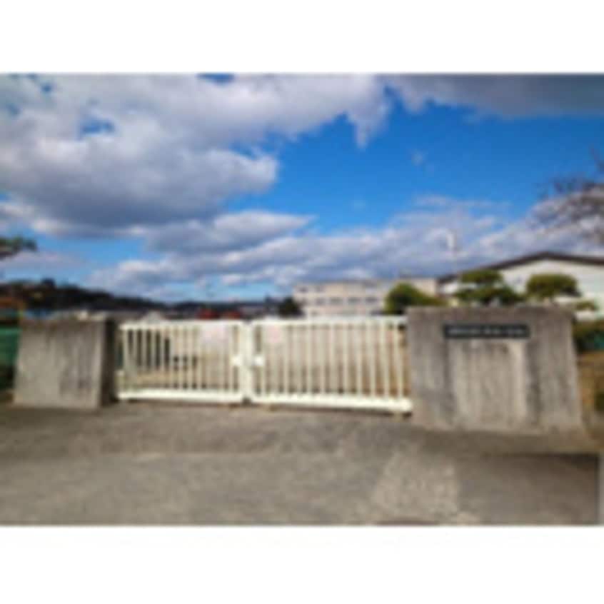 乙島東小学校(小学校)まで1273m 山陽本線（中国）/新倉敷駅 徒歩56分 3階 築18年