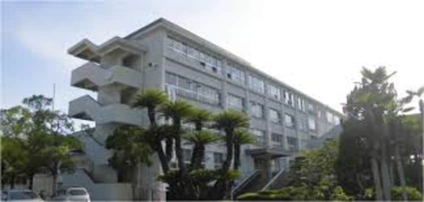 倉敷市立玉島西中学校(中学校/中等教育学校)まで2294m 山陽本線（中国）/新倉敷駅 徒歩56分 3階 築18年