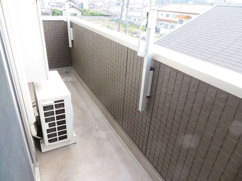  水島臨海鉄道水島本線/球場前駅 徒歩6分 3階 築11年