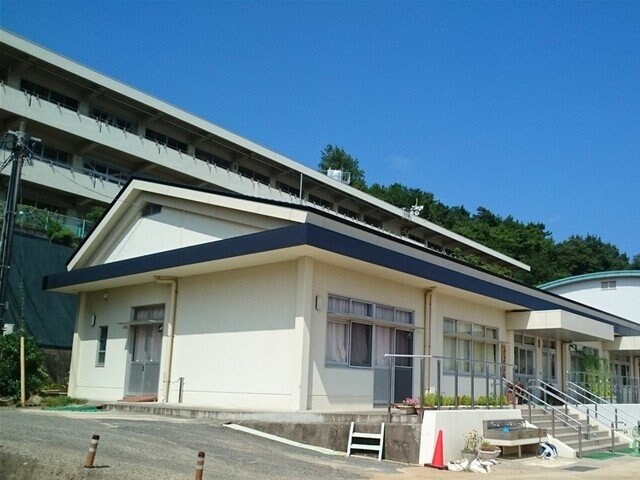 下津井西小学校まで1100m 瀬戸大橋線/児島駅 バス15分下津井３丁目下車:停歩5分 2階 築24年