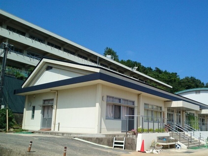 下津井西小学校まで1100m 瀬戸大橋線/児島駅 バス15分下津井３丁目下車:停歩5分 2階 築24年