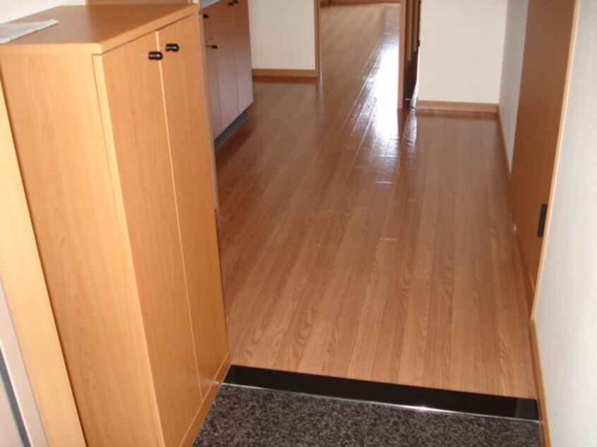 玄関（下駄箱付） 山陽本線（中国）/新倉敷駅 徒歩12分 2階 築22年