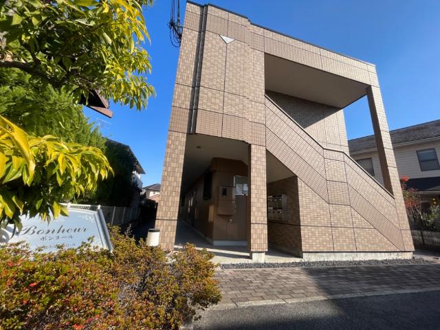 外観写真（昼）