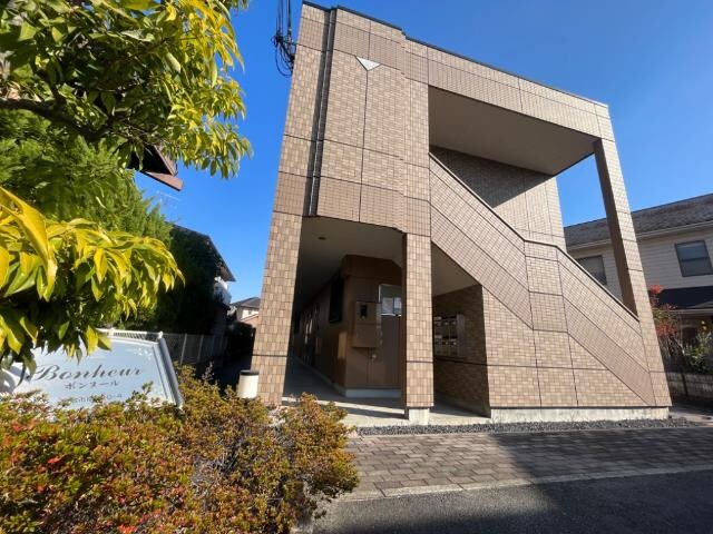 外観写真（昼） 山陽本線（中国）/倉敷駅 バス12分平田東下車:停歩5分 1階 築18年