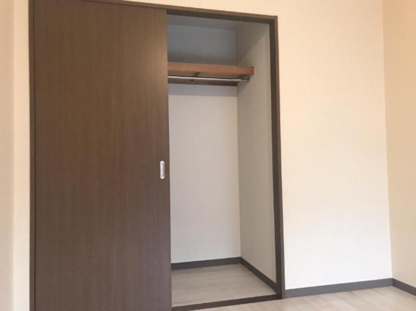 収納 イターナル壱番館
