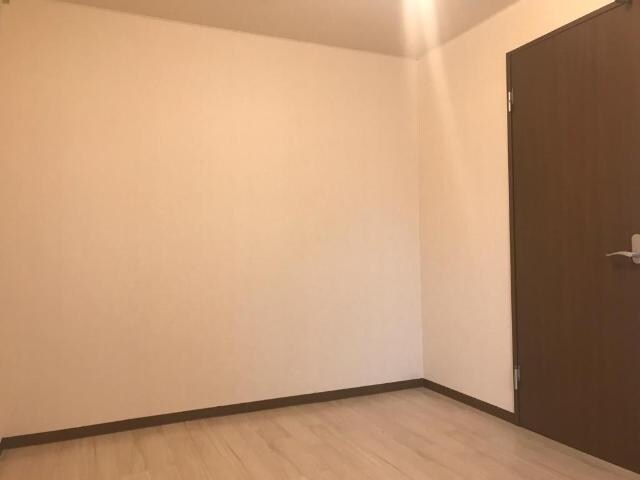 洋室 イターナル壱番館