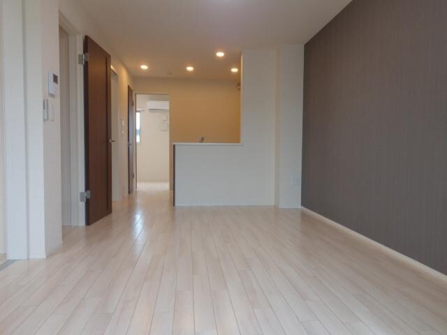 リビング 山陽本線（中国）/新倉敷駅 徒歩23分 2階 築3年