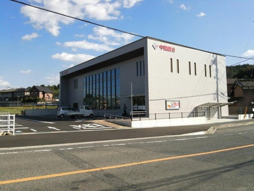 中国銀行　鴨方支店まで270m 山陽本線（中国）/鴨方駅 徒歩9分 2階 築27年