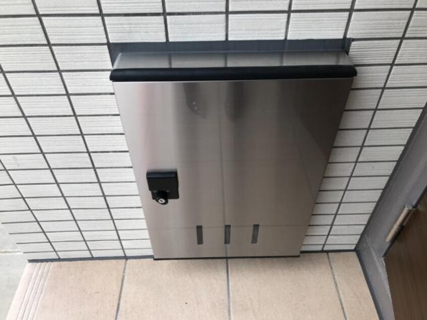 宅配ボックス 山陽本線（中国）/倉敷駅 バス20分小溝下車:停歩8分 2階 築3年