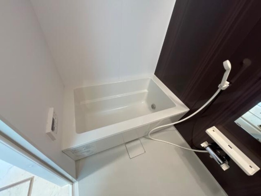 バス／シャワールーム等 山陽本線（中国）/倉敷駅 バス20分小溝下車:停歩8分 1階 築8年