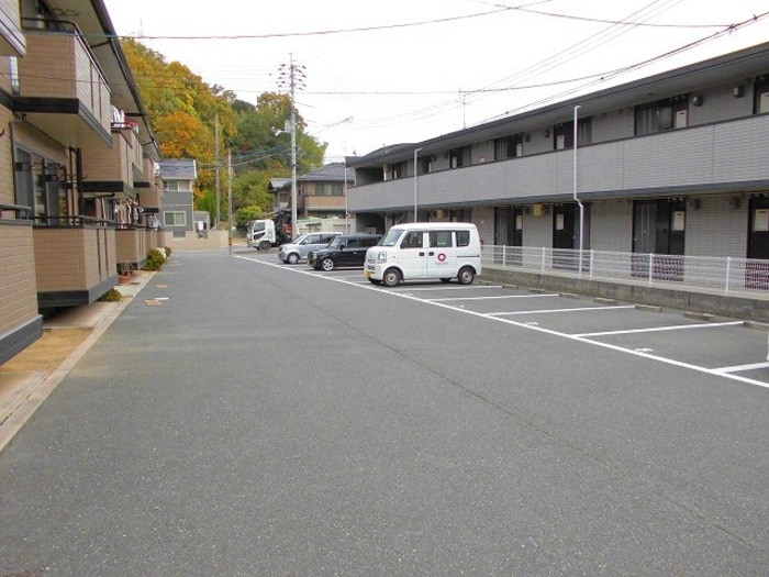  コニファーガーデン　３棟