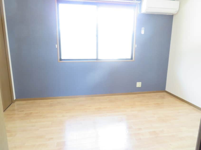  コニファーガーデン　３棟