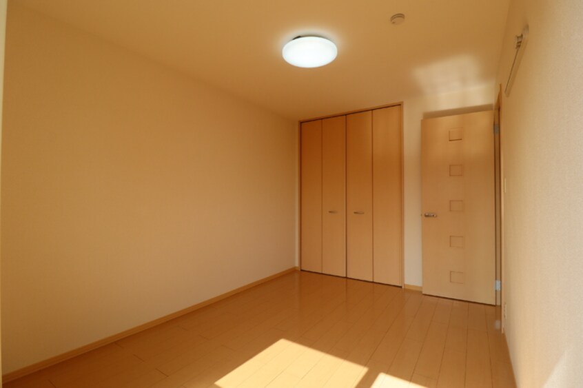  メゾンプリネール　Ａ棟