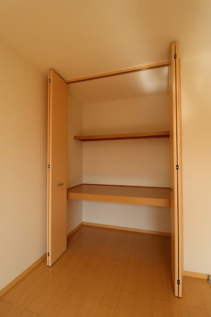  メゾンプリネール　Ａ棟