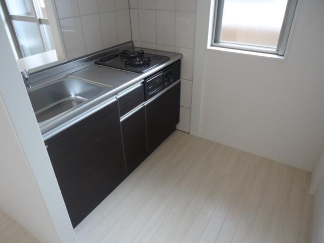 キッチン ヴァーティカル　シナモン