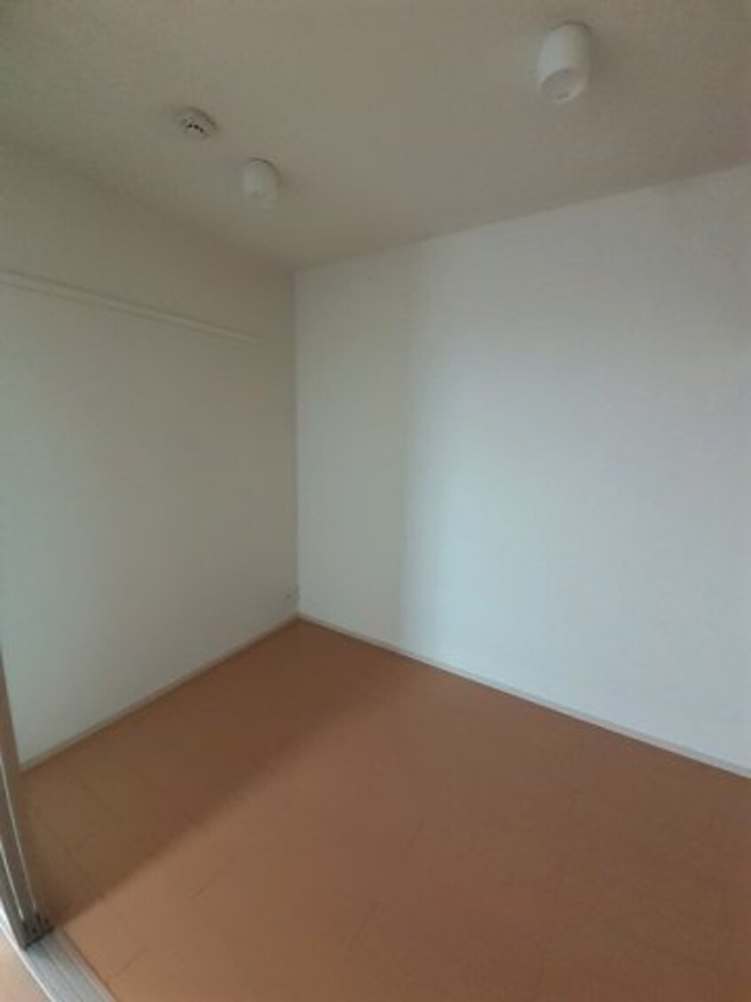  ラ・ベルコリーヌＢ