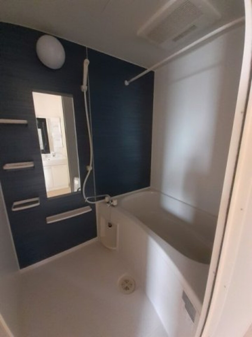  ラ・ベルコリーヌＢ