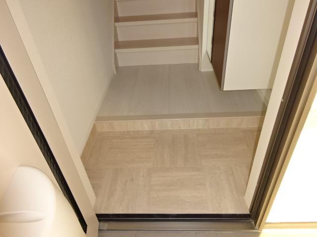 玄関 ラーナ　ニシノウチ