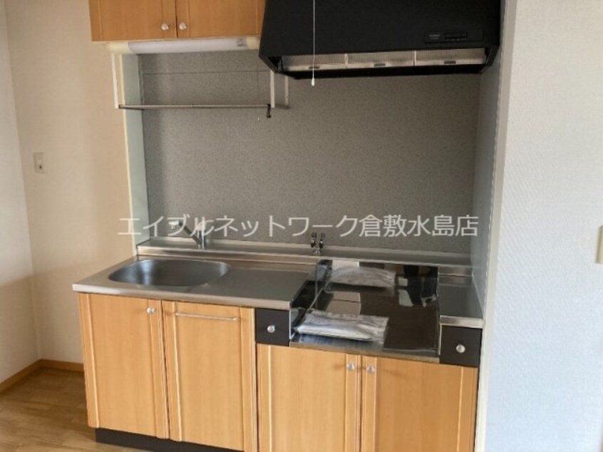 キッチン ソレジオ中島　B棟