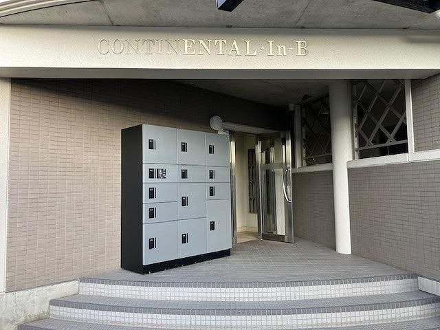  コンチネンタル・インＢ