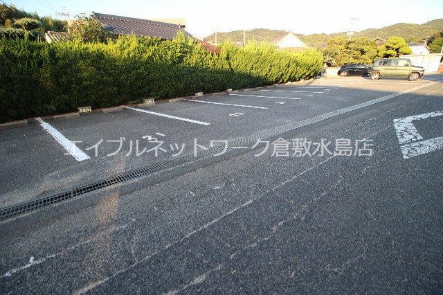  フォブール緑丘　B