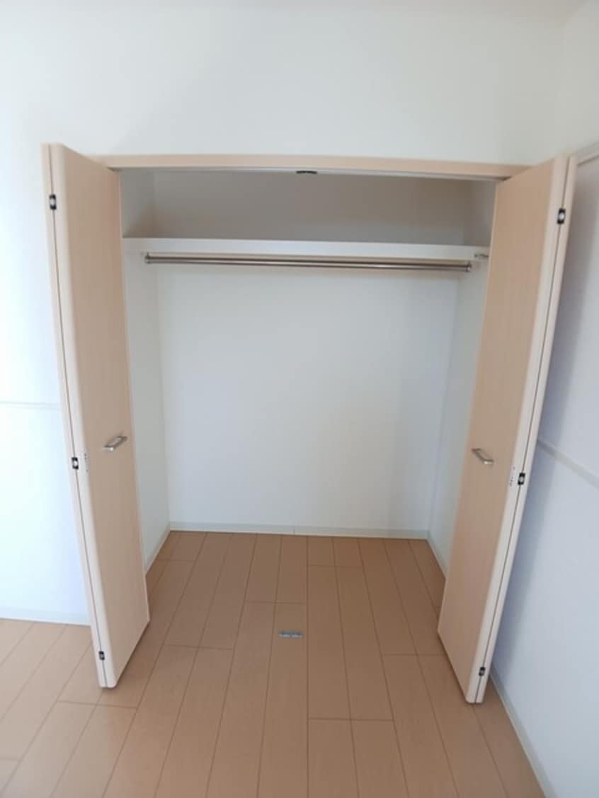  アーレア　アレス