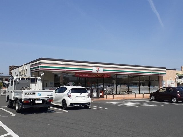 セブンイレブン豊成3丁目店まで900m ハナミズキ　Ｂ