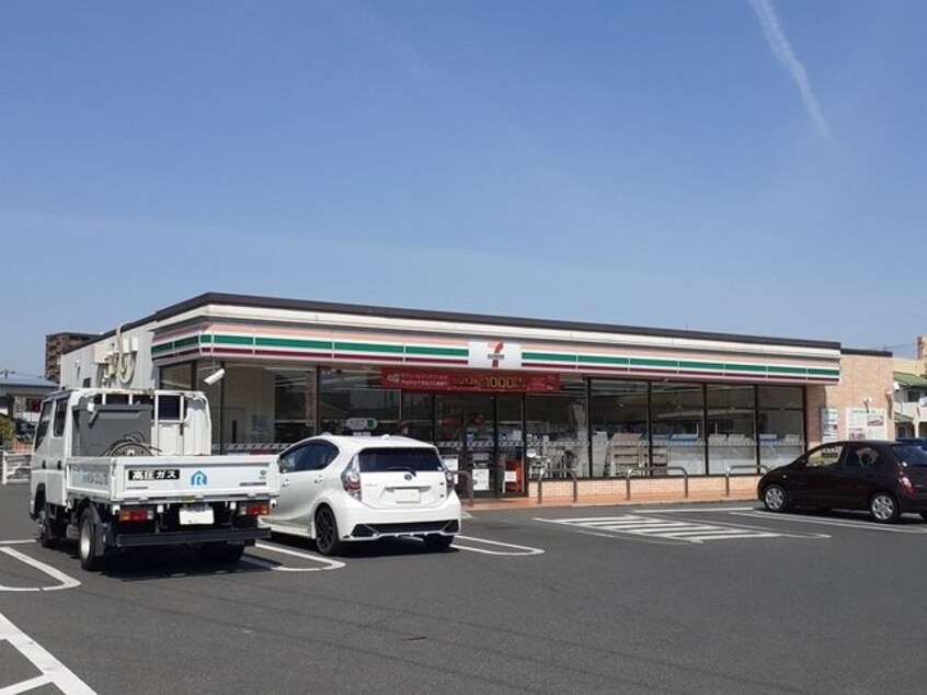 セブンイレブン豊成3丁目店まで900m ハナミズキ　Ｂ