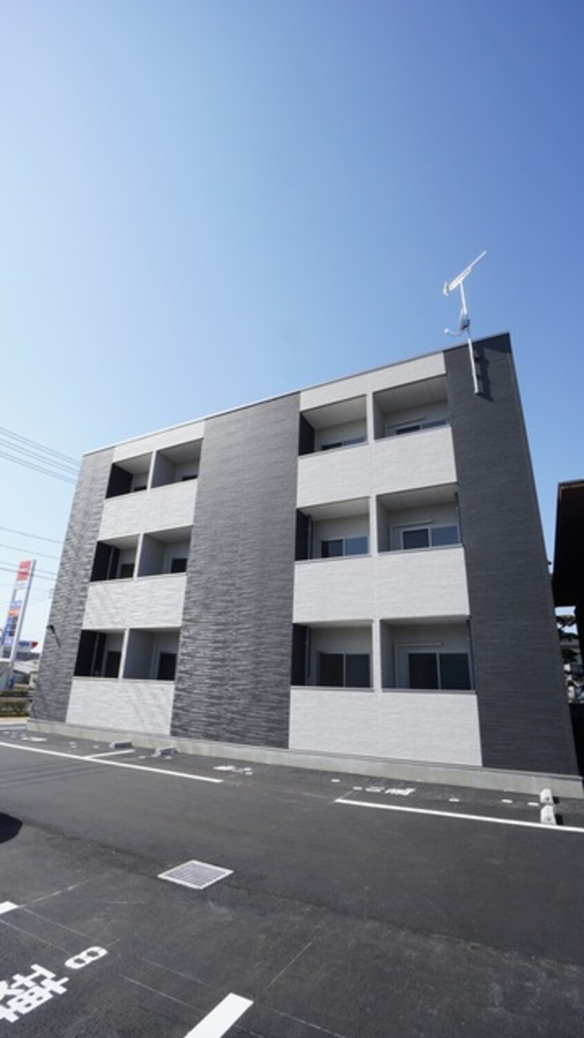  月光　新倉敷駅前